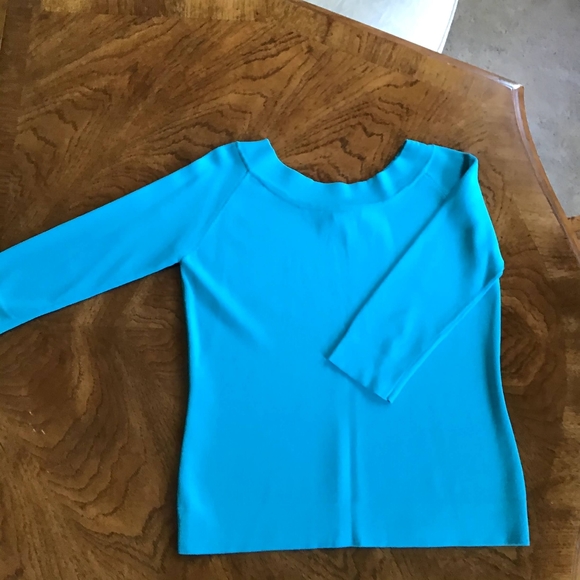 J.A.C Turquoise Top-Large - Picture 5 of 5